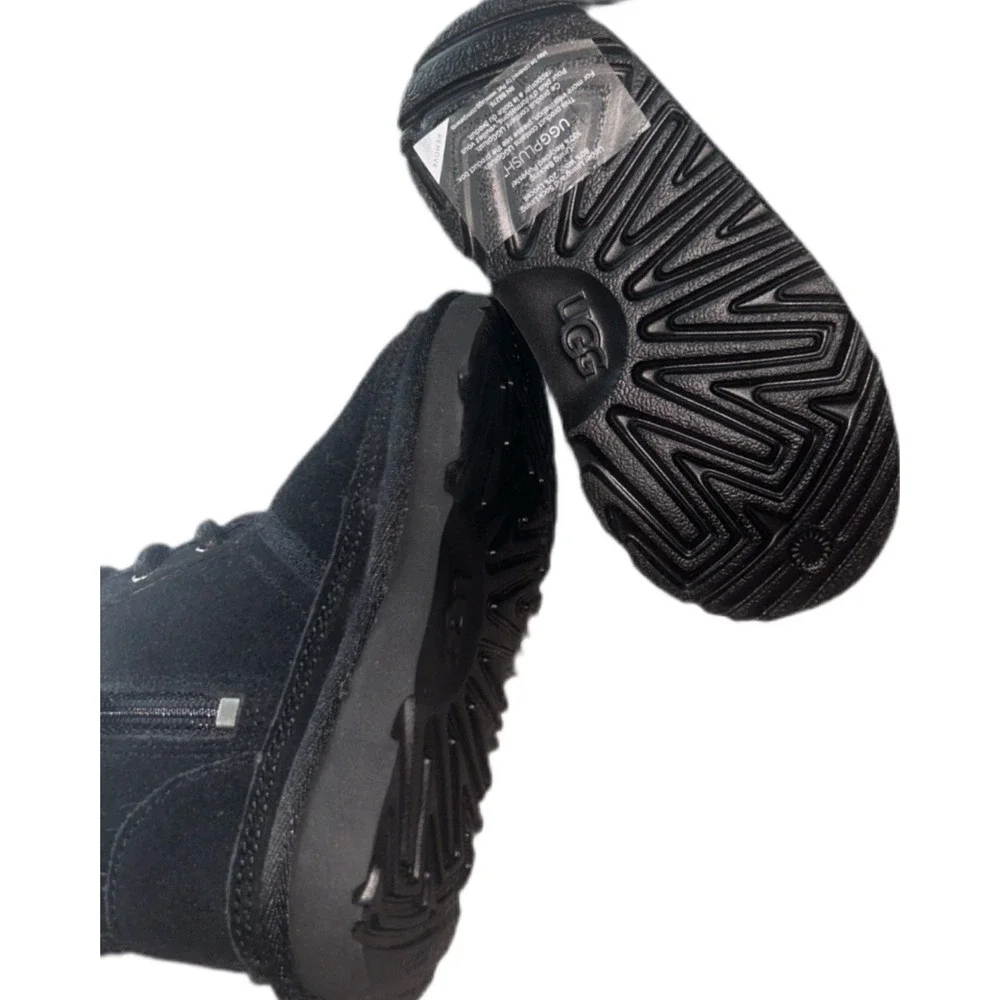 New UGG Neumel II Boot Kids US 9 Black Suede Chukka Zip Lace Up